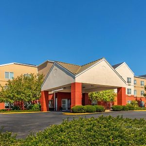 Fairfield Inn & Suites Lancaster